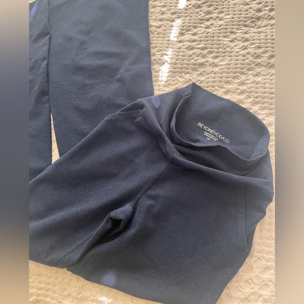 Beyond Yoga Flare Leggings NWOT
